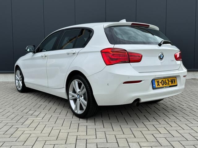 BMW 1-SERIE 118I 136PK, Cruise, Panorama dak, 18 inch LM
