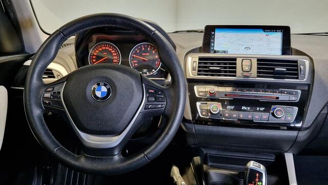 BMW 1-SERIE 118i Corporate Lease Executive | Afneembare Trekhaak