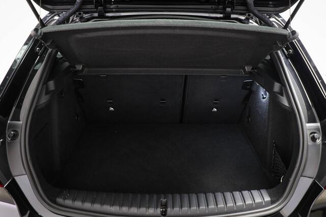 BMW 1-SERIE 118i High Executive | PANORAMADAK | SPORTSTOELEN