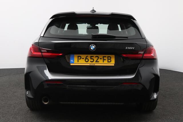 BMW 1-SERIE 118i Business Edition | M Sport |
