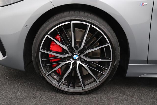 BMW 1-SERIE 118i M-Sport Pano-dak 19'LMV Camera Leder Stoel+Stuurverwarming