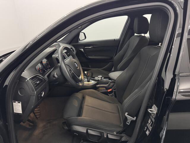 BMW 1-SERIE 118i Executive Clima, Navi, Parkeersensoren, Keyless start, Cruise control, Lichtmetalen velgen
