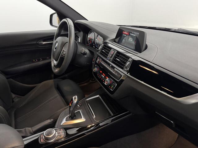 BMW 1-SERIE 118i Executive Clima, Navi, Parkeersensoren, Keyless start, Cruise control, Lichtmetalen velgen