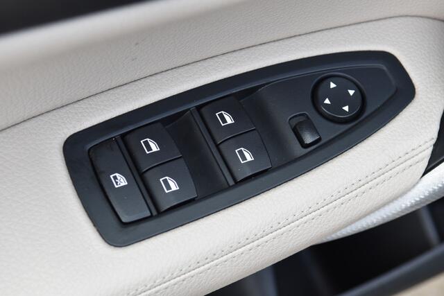 BMW 1-SERIE 120i Centennial High Executive * M Sportpakket * Glasdak * Navigatie Professional * LED * Leder *
