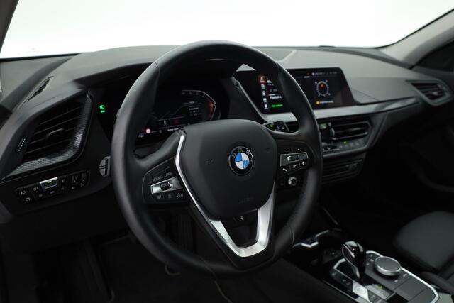 BMW 1-SERIE 120i | CarPlay | Navi | PDC V+A | Stoel-Stuurver. | Cruise