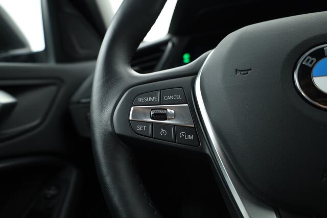 BMW 1-SERIE 120i | CarPlay | Navi | PDC V+A | Stoel-Stuurver. | Cruise