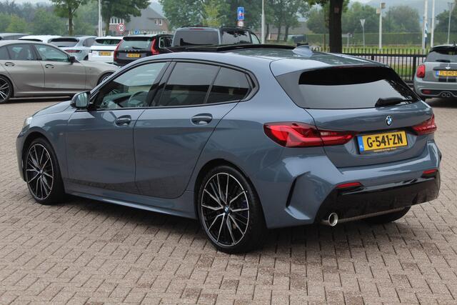 BMW 1-SERIE 118i High Exe. M Sport / Servicecontract 5jaar / Panoramadak / Head-up / Lederen Kuipstoelen / Keyless / Virtual Cockpit / Navigatie / Cruise Control