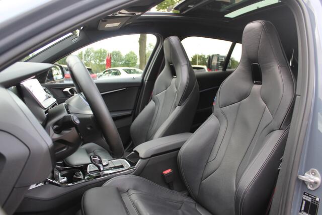 BMW 1-SERIE 118i High Exe. M Sport / Servicecontract 5jaar / Panoramadak / Head-up / Lederen Kuipstoelen / Keyless / Virtual Cockpit / Navigatie / Cruise Control