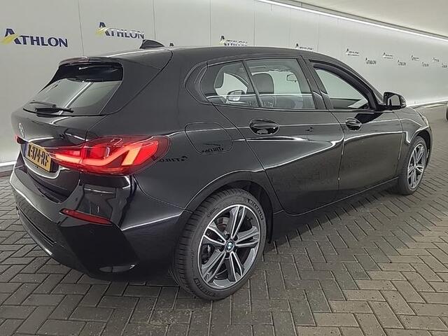 BMW 1-SERIE 116d Executive Ed. | Live Cockpit | Sfeerverlichting | Apple Carplay |