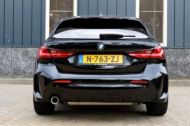 BMW 1-SERIE 118i M-Sport Rijklaarprijs-Garantie Sport Interieur Led Airco Apple Carplay Navigatie
