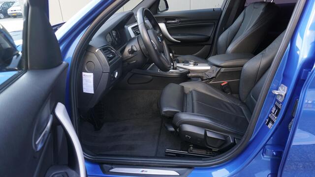 BMW 1-SERIE 118i 136pk 5Drs M-Sport Shadow-Line Leder LED 18inch LM Navi *Estoril Blau Metallic*