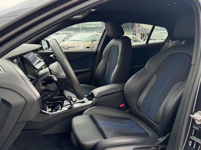 BMW 1-SERIE 118i High Executive M-PAKKET | NAVI | PDC |STOELVERWARMING