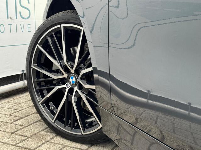 BMW 1-SERIE 118i High Executive M-PAKKET | NAVI | PDC |STOELVERWARMING