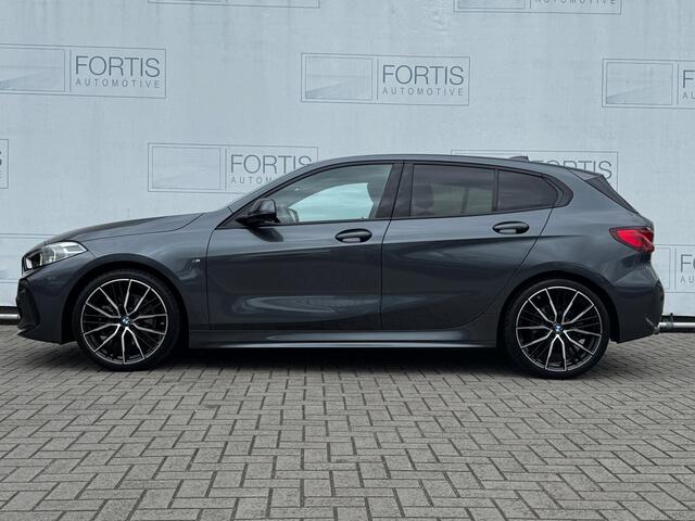 BMW 1-SERIE 118i High Executive M-PAKKET | NAVI | PDC |STOELVERWARMING