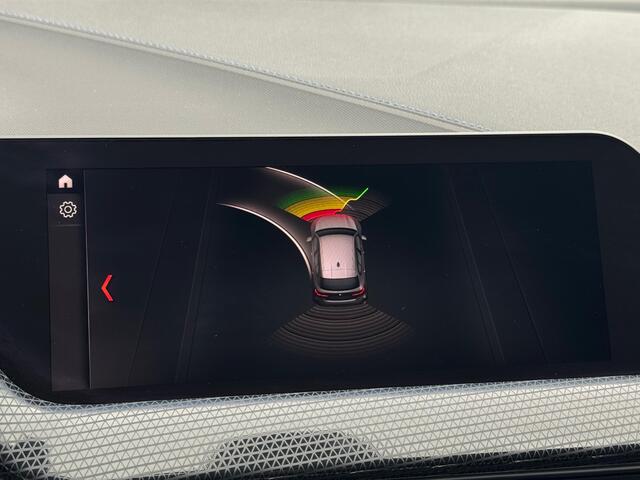 BMW 1-SERIE 118i High Executive M-PAKKET | NAVI | PDC |STOELVERWARMING