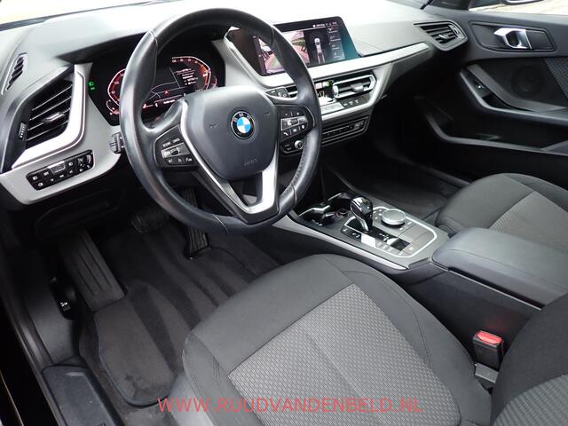 BMW 1-SERIE 118i AUT. VIRTUAL/FULL-LED/PROF-NAVI/CARPLAY/CAMERA