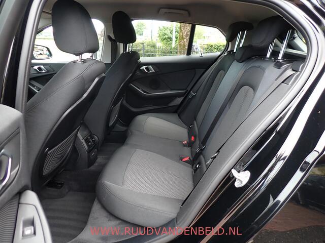 BMW 1-SERIE 118i AUT. VIRTUAL/FULL-LED/PROF-NAVI/CARPLAY/CAMERA