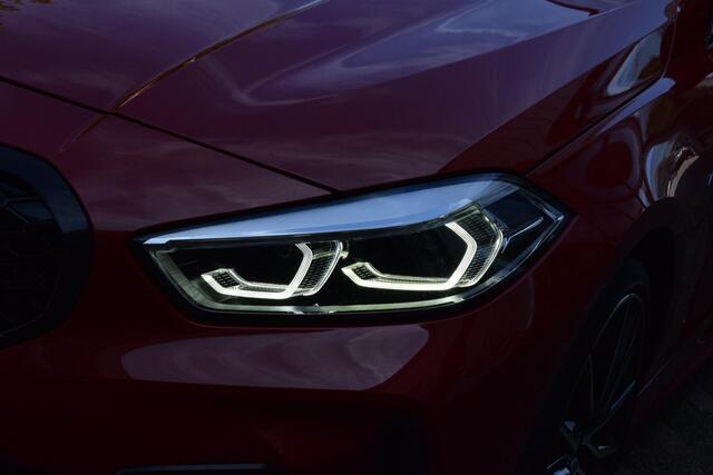BMW 1-SERIE 118i High Exec.|M-pakket|Dak|HK|19"|Shadow