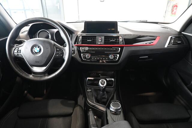 BMW 1-SERIE 116i Cima Navigatie Cruise Control LED Stoelverwarming Rijklaarprijs Inruil Mogelijk!