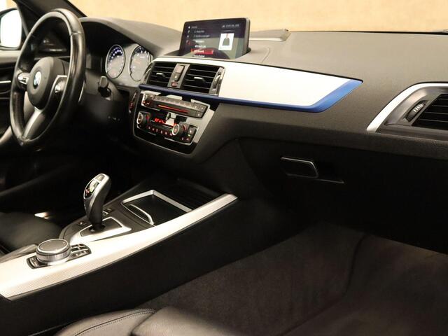 BMW 1-SERIE 120i High Executive ORIGINEEL NEDERLANDSE AUTO - AFNEEMBARE TREKHAAK - TREKGEWICHT 1500 KG - 4 CILINDER MOTOR - M-PAKKET -ACHTERWIELAANDRIJVING - NAVIGATIE - ELEKTRISCH SCHUIFDAK - HARMAN/KARDON GELUIDSINSTALLATIE - VOORSTOELEN VERWARMD - 18 INCH LICHT M