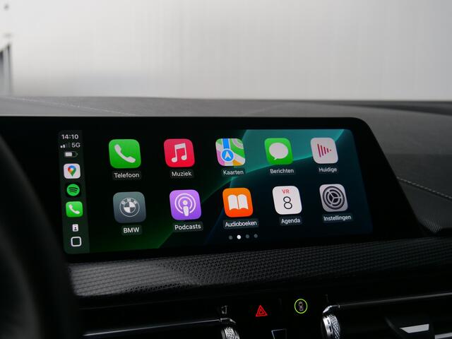 BMW 1-SERIE 118i Executive Edition 141 Pk Automaat Navigatie / Apple Carplay / DAB / PDC