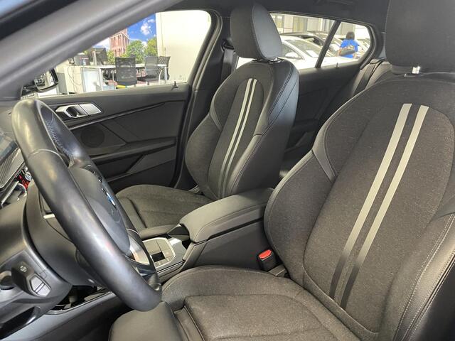 BMW 1-SERIE 118i Sport Line