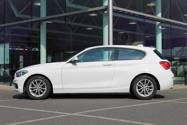 BMW 1-SERIE 116i Executive Automaat / LED / Cruise Control / Multifunctioneel stuurwiel / Navigatie