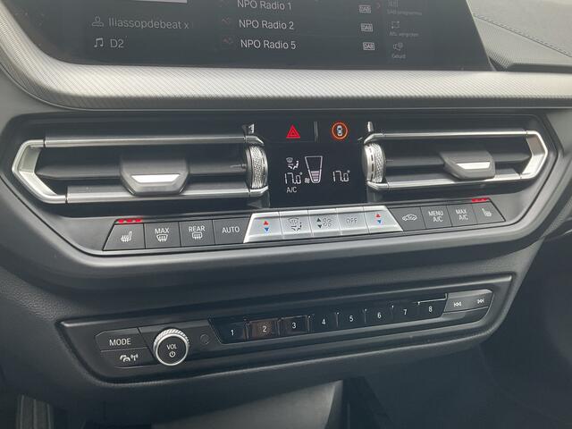 BMW 1-SERIE 118d Business M-Sport Trekhaak Leder Carplay Sfeerverl Led Voll.Onderhouden!
