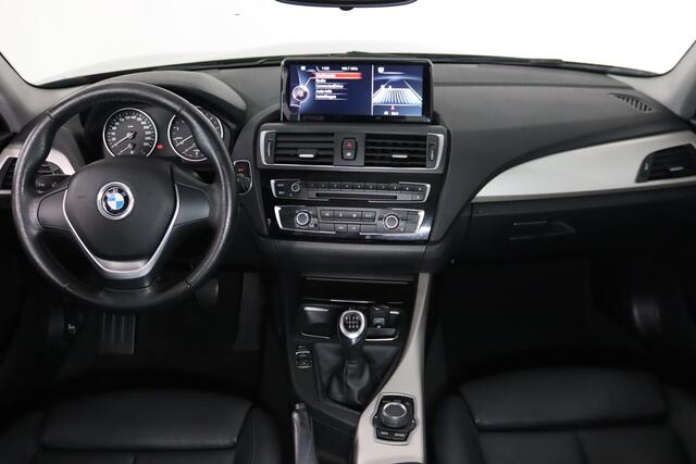 BMW 1-SERIE 118i Centennial Executive, Apple CarPlay, Airco, Leer