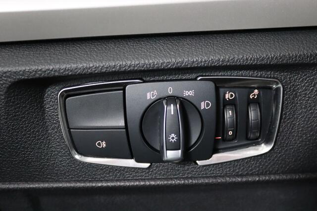 BMW 1-SERIE 118i Centennial Executive, Apple CarPlay, Airco, Leer