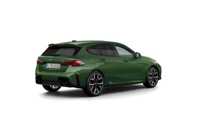 BMW 1-SERIE 120 | Indiv. Anglesey Green | M-Sport Pro | 19'' | Harman/Kardon | Panorama. | Head-Up | Park + Driv. Plus | Elek. stoel. | Comf. Acc. | Stuur + stoelverw. | Grille verlicht