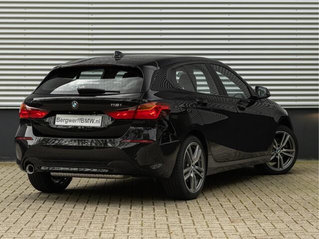 BMW 1-SERIE 116i - 6192km!! - DAB - Active Guard Plus - PDC voor+achter