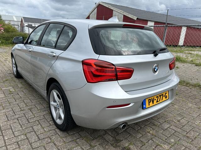 BMW 1-SERIE 118i Corp. L. Exec.