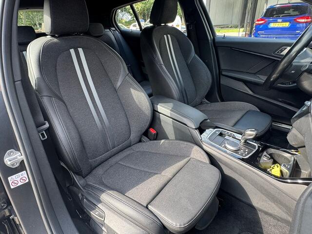 BMW 1-SERIE 118i Executive Edition Automaat Trekhaak/Navi/Clima/Cruise/LED