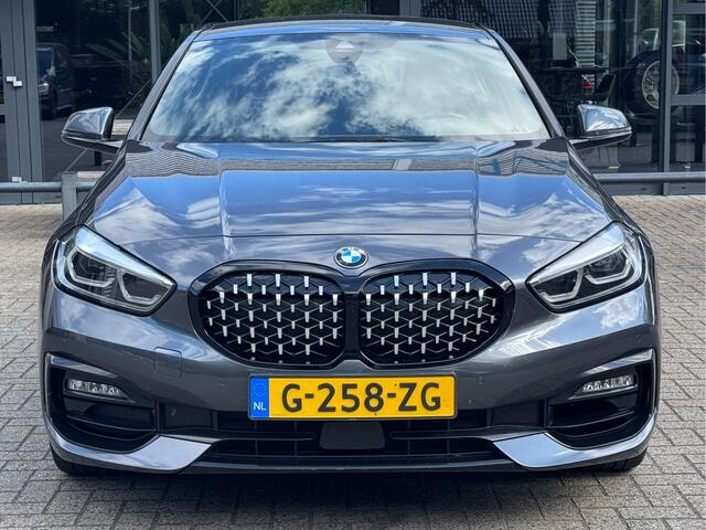 BMW 1-SERIE 118i Executive Edition Automaat Trekhaak/Navi/Clima/Cruise/LED