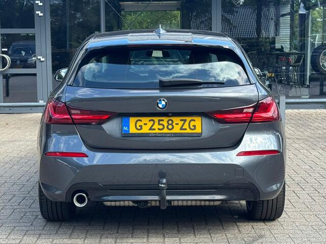 BMW 1-SERIE 118i Executive Edition Automaat Trekhaak/Navi/Clima/Cruise/LED