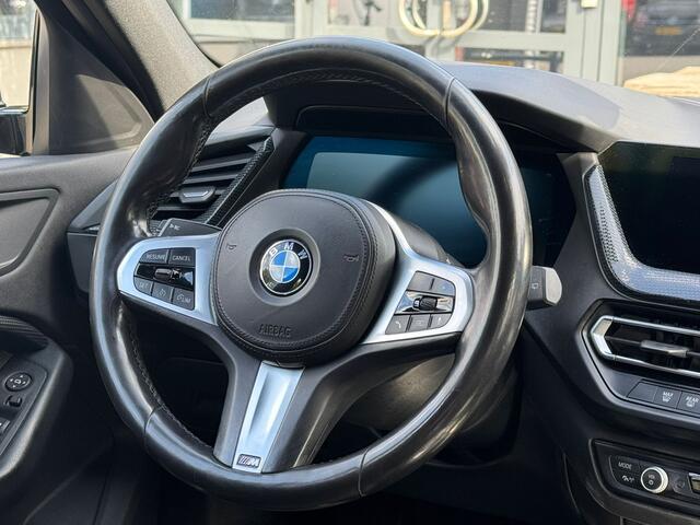 BMW 1-SERIE 118i Executive Edition Automaat Trekhaak/Navi/Clima/Cruise/LED