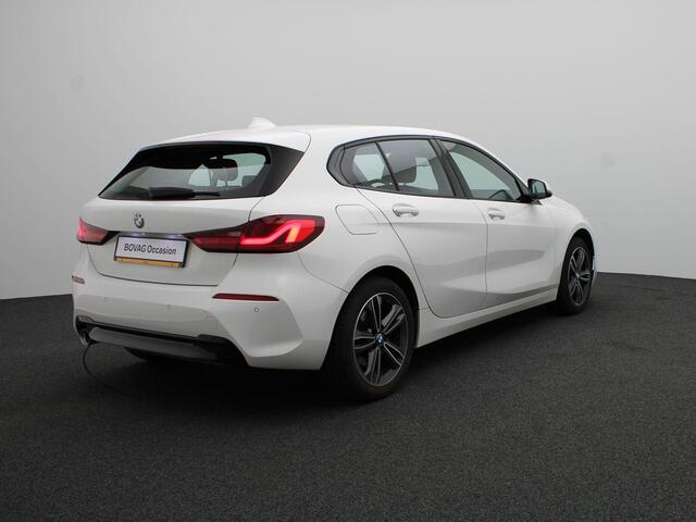 BMW 1-SERIE 5-deurs 118i Executive | Sportline | Sportstoelen | DAB | HiFi | 17''