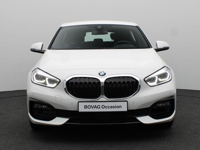 BMW 1-SERIE 5-deurs 118i Executive | Sportline | Sportstoelen | DAB | HiFi | 17''