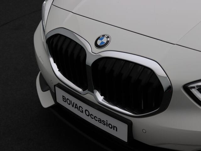 BMW 1-SERIE 5-deurs 118i Executive | Sportline | Sportstoelen | DAB | HiFi | 17''
