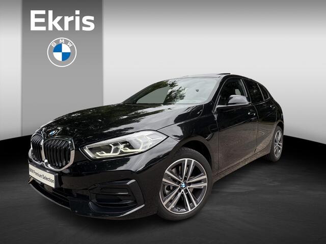 BMW 1-SERIE 118i Model Sport Line | Panoramadak | Stoelverwarming | Live Cockpit Professional | Interieurlijsten Illuminated Berlin