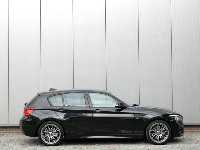 BMW 1-SERIE 120i AUT Executive M-sport Navi / Afneembare trekhaak / Leer / Led