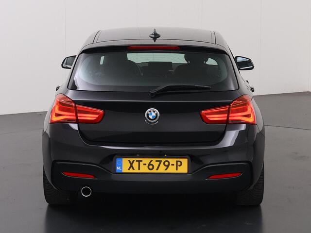 BMW 1-SERIE 118i High Executive M-Sport | Navigatie | Parkeersensoren | Stoelverwarming | Keyless Go |