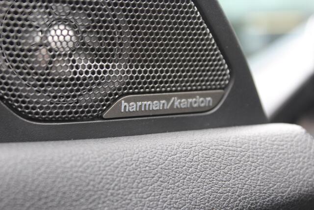 BMW 1-SERIE 118i High Executive - M SPORT - HEAD UP - H&K - PANODAK - CAMERA - CARPLAY -