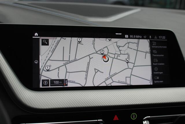 BMW 1-SERIE 118i High Executive - M SPORT - HEAD UP - H&K - PANODAK - CAMERA - CARPLAY -