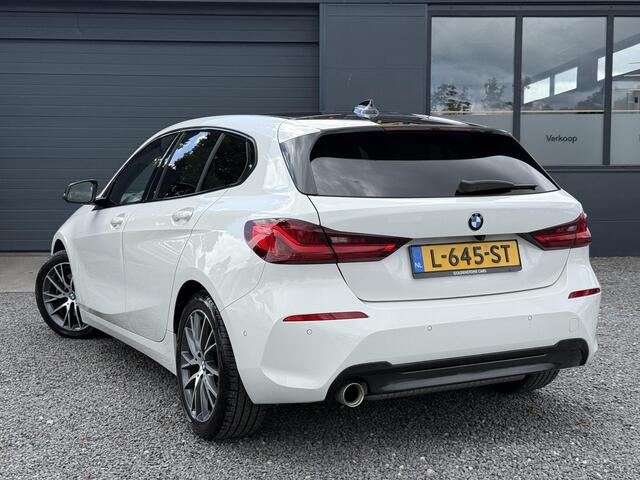 BMW 1-SERIE 118i High Executive 1e Eigenaar,Automaat,Camera,Keyless,Navi,Dealer Onderhouden,141pk,Lm velgen,Pdc V+A,Stoelverwarming,Stuurverwarming,Sportstoelen,Apk tot 07-2026