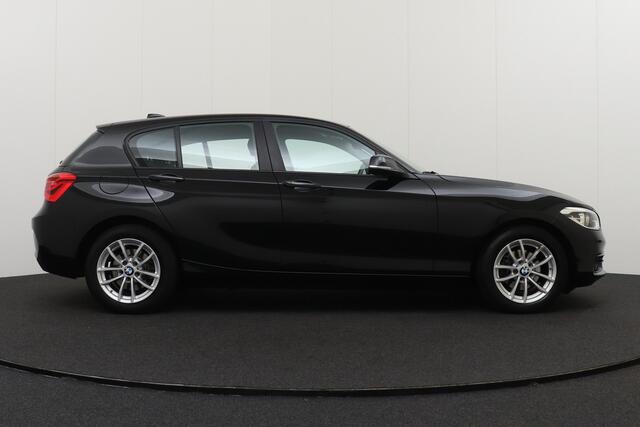 BMW 1-SERIE 118i 136 PK Aut. Sport Navi Climate Trekhaak Park.sens 16'LMV