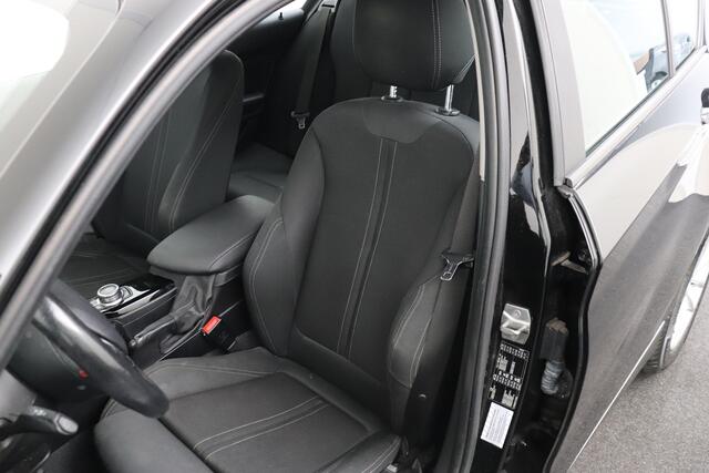 BMW 1-SERIE 118i 136 PK Aut. Sport Navi Climate Trekhaak Park.sens 16'LMV