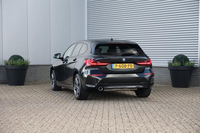 BMW 1-SERIE 118i Executive Sportline Aut. NAP/Trekhaak/Sports/Sfeervl
