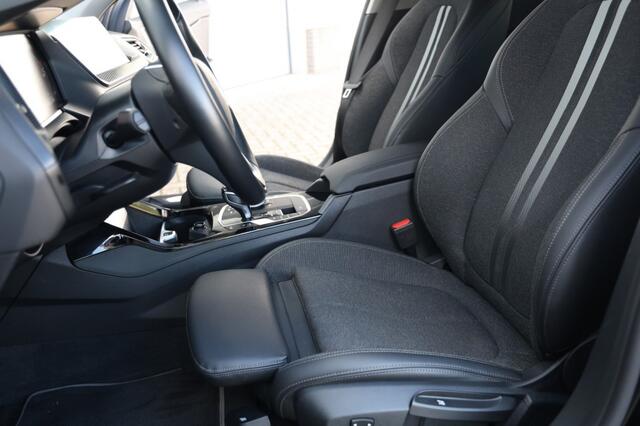 BMW 1-SERIE 118i Executive Sportline Aut. NAP/Trekhaak/Sports/Sfeervl